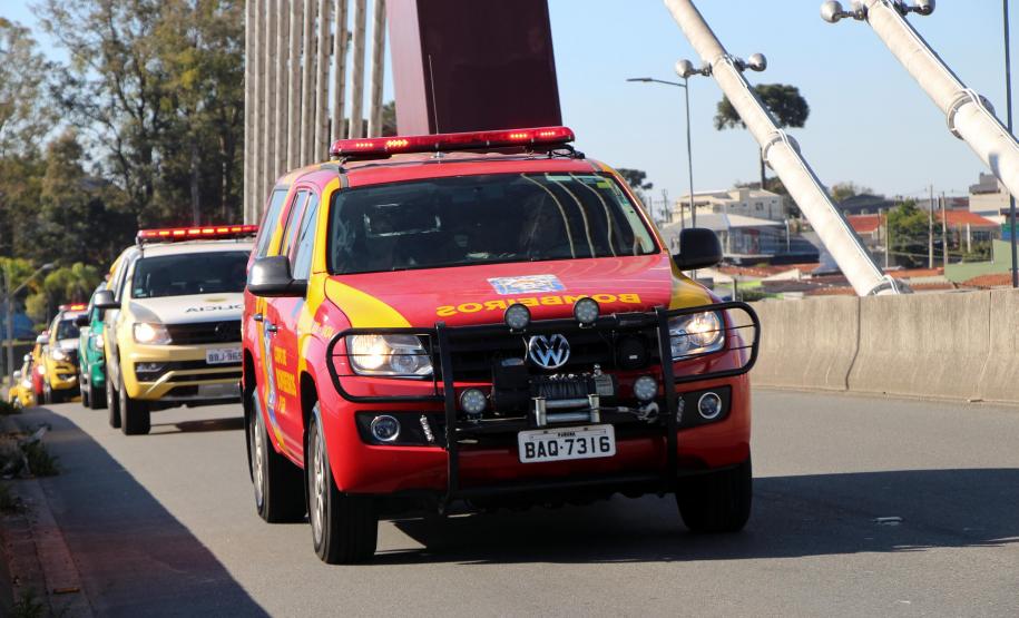 Inédito desfile motorizado da PM passa por cartões-postais da capital em alusão aos 166 anos da Corporação