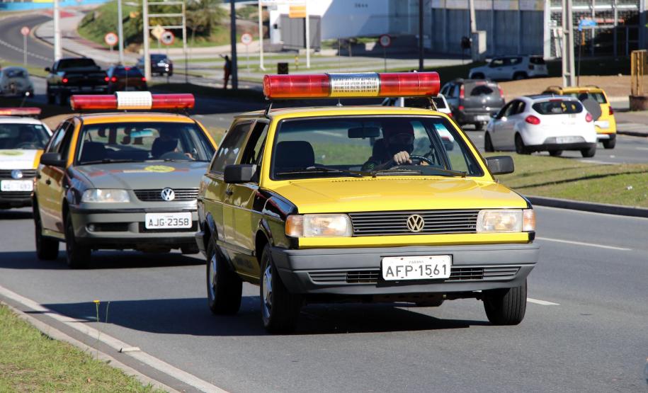 Inédito desfile motorizado da PM passa por cartões-postais da capital em alusão aos 166 anos da Corporação