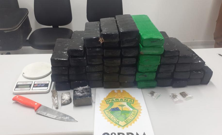 Em Paranaguá (PR), PM apreende quase 25 quilos de maconha após denúncia