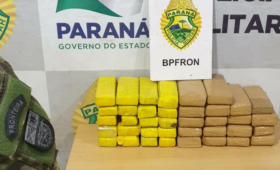 Em situações distintas, BPFron apreende 300 garrafas de vinho e 38 tabletes de maconha no Oeste do estado