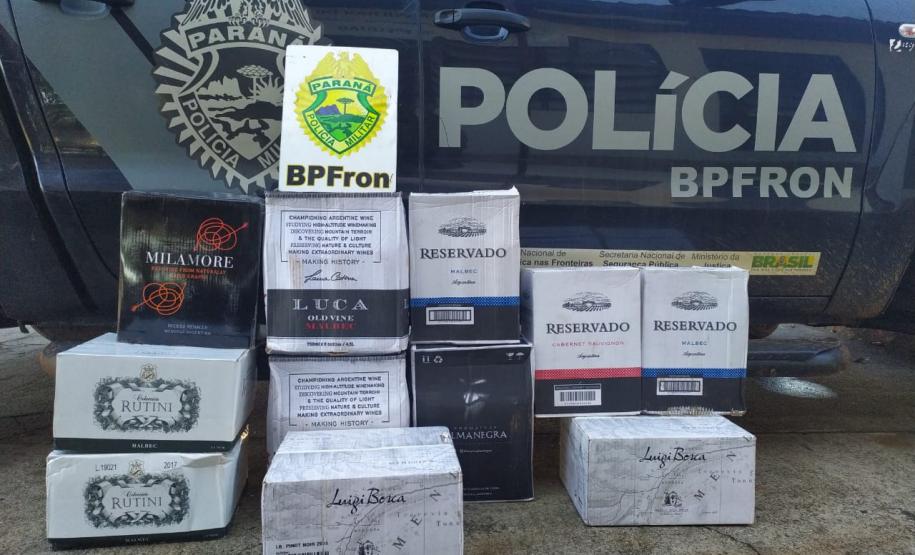 Após denúncias, Policiais da Fronteira apreendem 66 garrafas de vinhos contrabandeados em Barracão (PR)