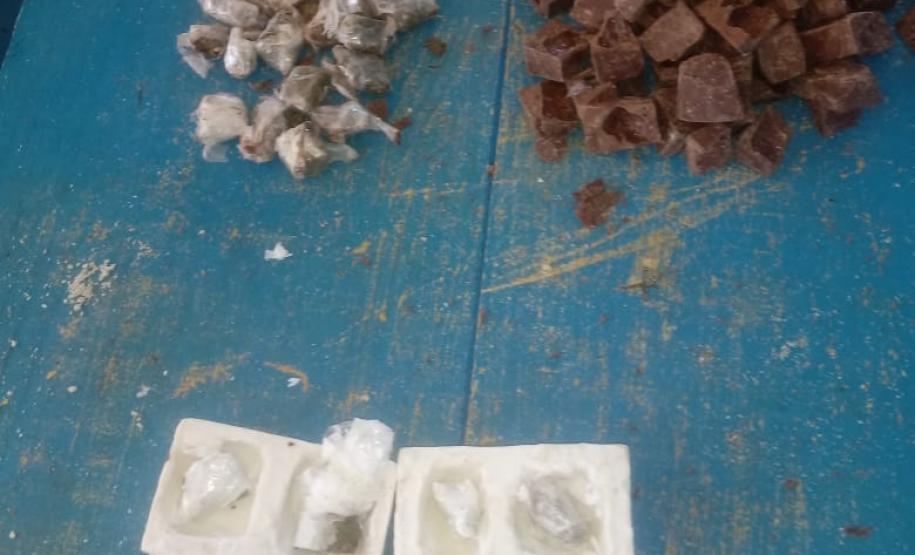 Depen e PM apreendem droga em encomendas enviadas a preso por Sedex