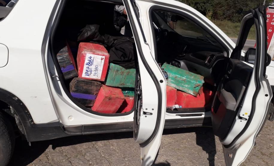 PM apreende mais de 600 quilos de maconha e prende dois suspeitos em Campo Largo, na RCM