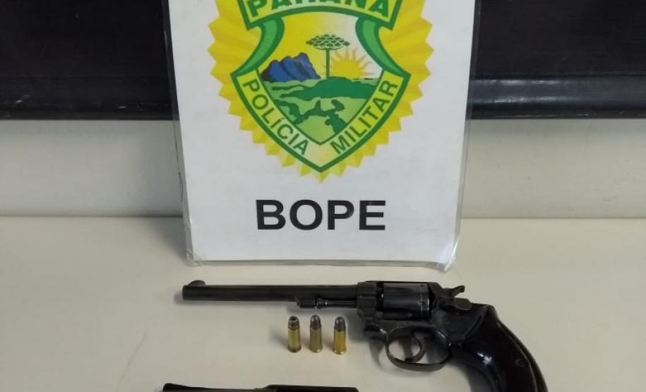 Durante o final de semana, BOPE apreende 447 porções de drogas e quatro armas de fogo