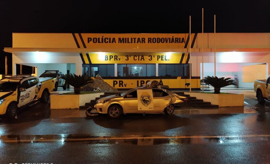 BPRv apreende carro carregado com quase 400 quilos de maconha em Iporã (PR)