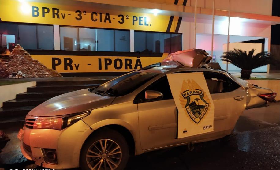 BPRv apreende carro carregado com quase 400 quilos de maconha em Iporã (PR)