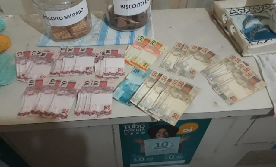 Denúncia leva BPTran a flagrar jogos de azar no Novo Mundo e na Vila Guaíra, em Curitiba; 10 máquinas foram apreendidas