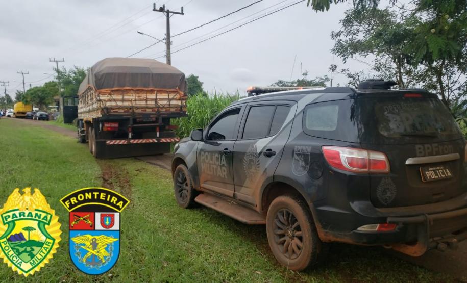 Caminhão com 30 mil pacotes de cigarro é apreendido pelo BPFron no Oeste do estado