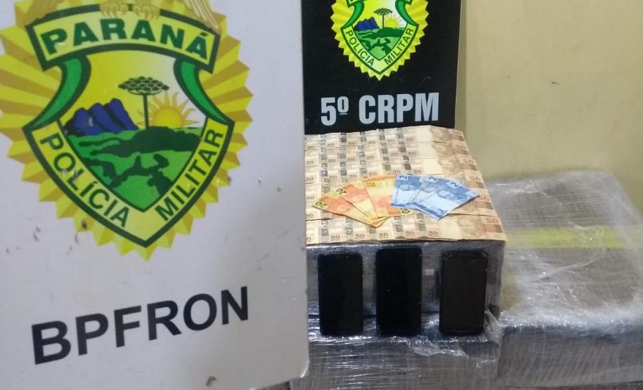 Pela Operação Metrópolis, BPFron localiza carro carregado com 300 quilos de maconha em Santa Tereza do Oeste (PR)