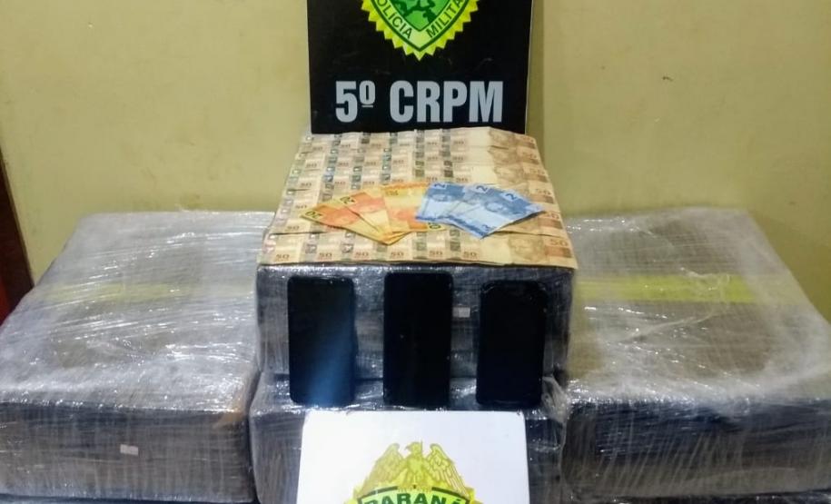 Pela Operação Metrópolis, BPFron localiza carro carregado com 300 quilos de maconha em Santa Tereza do Oeste (PR)