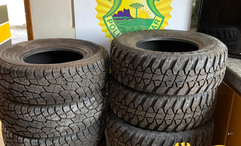Vinhos e pneus contrabandeados são apreendidos pelo BPRv no Sudoeste e Noroeste do estado