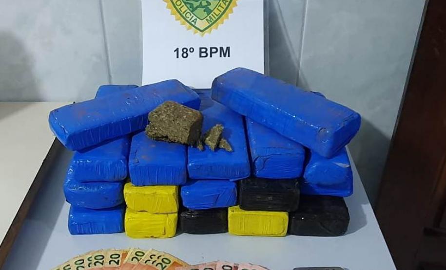 Arma e maconha são apreendidos em Assaí e Cornélio Procópio, no Norte do estado