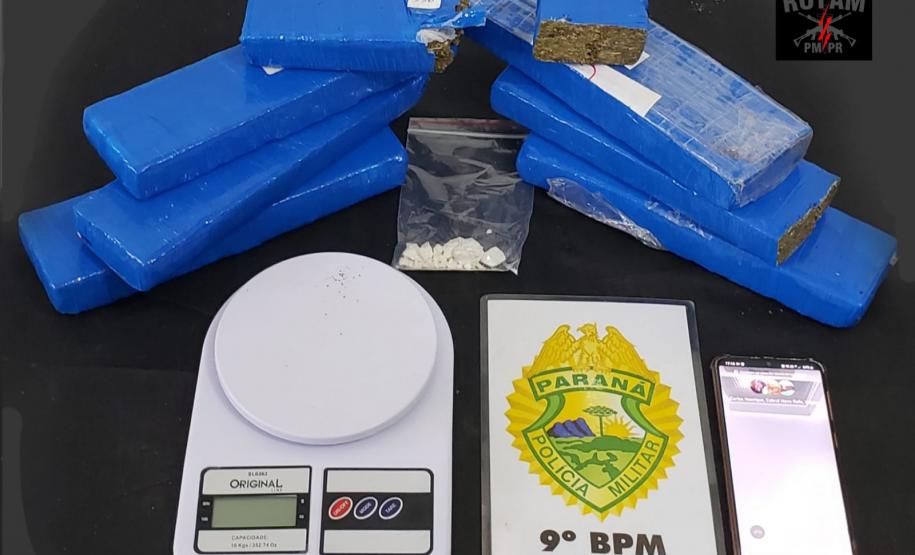 Em Guaratuba, PM encaminha trio e apreende maconha e cocaína