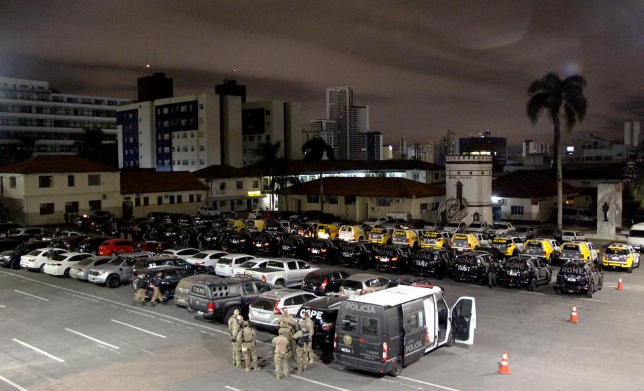 Polícia Civil e PM prendem 15 envolvidos com tráfico de drogas