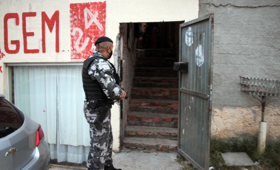 Polícia Civil e PM prendem 15 envolvidos com tráfico de drogas