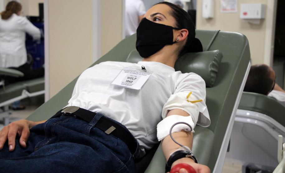 Cadetes da Polícia Militar doam sangue no Hemepar de Curitiba
