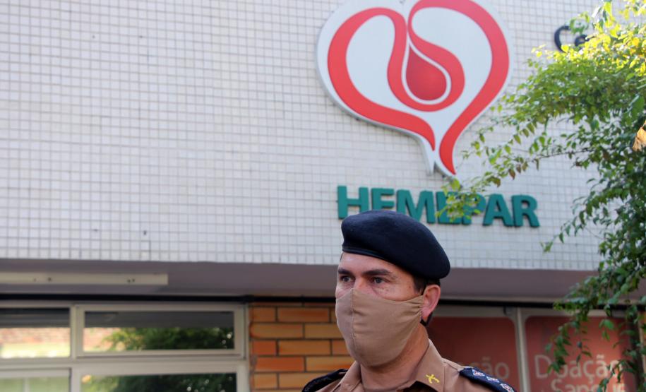 Cadetes da Polícia Militar doam sangue no Hemepar de Curitiba