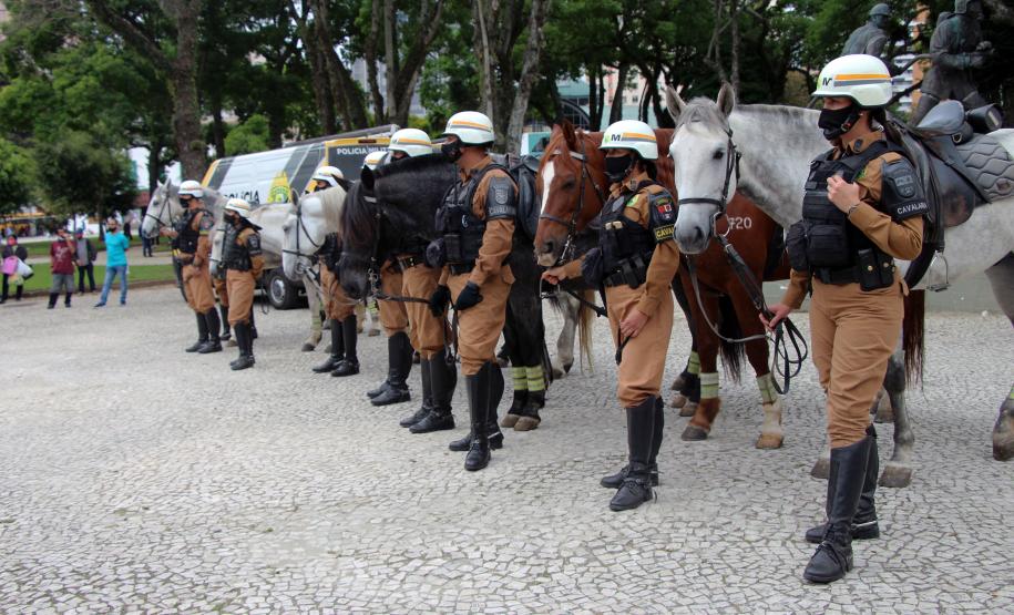 Mais de 300 policiais militares estão nas ruas da região Central da Capital pela Operação Saturação