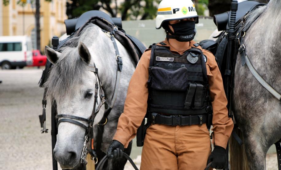 Mais de 300 policiais militares estão nas ruas da região Central da Capital pela Operação Saturação