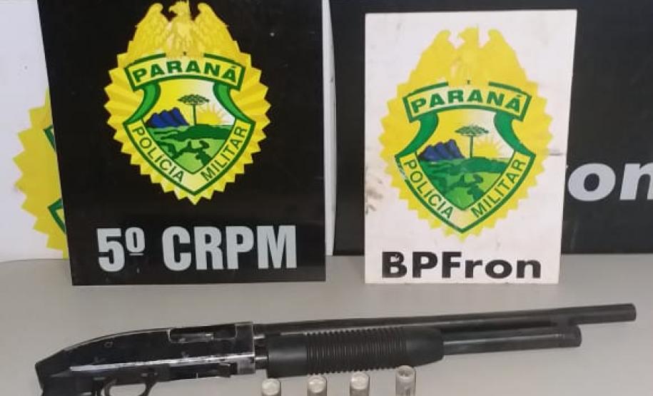 No Oeste do estado, BPFron apreende dois carros e uma espingarda após denúncia anônima