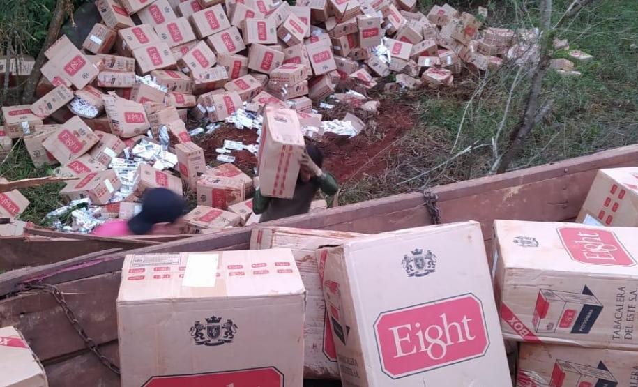 Ação conjunta da Operação Hórus resulta em apreensão milionária de cigarros em Guaíra (PR)