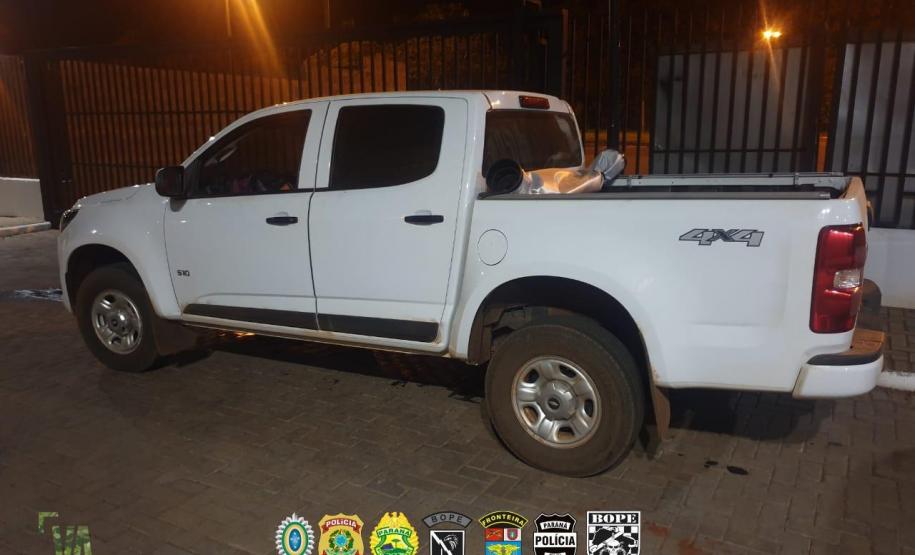 Ação da Operação Hórus resulta na apreensão de três carros carregados com cigarros contrabandeados em Guaíra (PR)