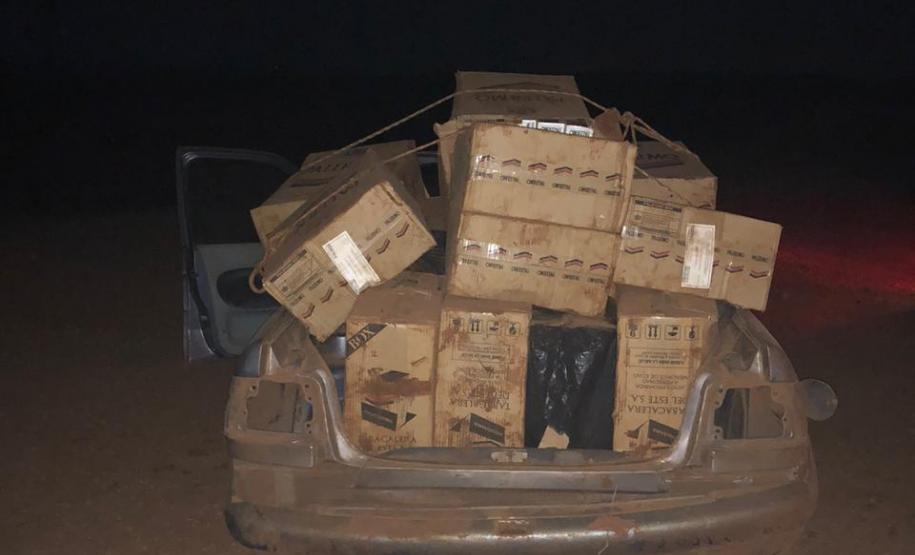 Ação da Operação Hórus resulta na apreensão de três carros carregados com cigarros contrabandeados em Guaíra (PR)