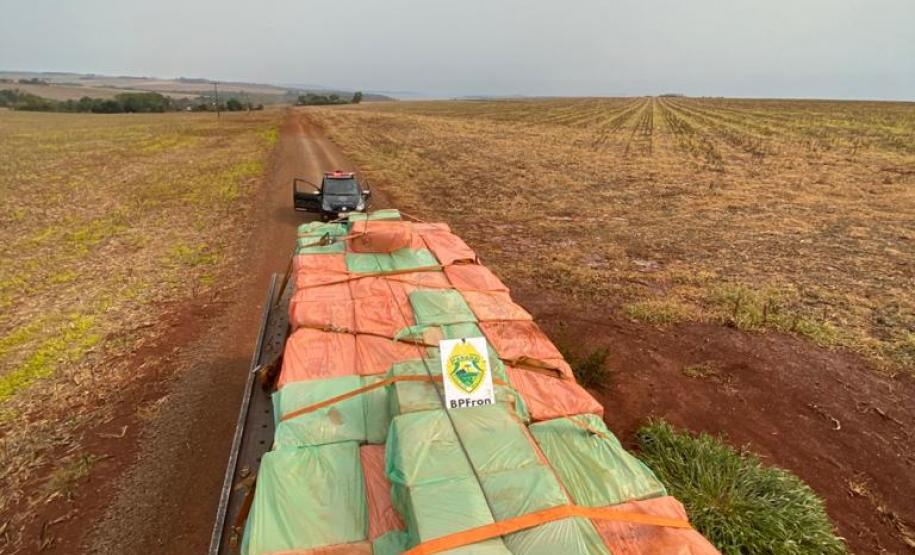 BPFron apreende cigarros e arma durante ações da Operação Hórus no Oeste do PR