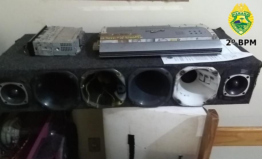 No Norte Pioneiro, PM prende 10 pessoas e apreende drogas, duas motocicletas e 26 celulares