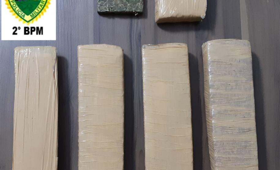 No Norte Pioneiro, PM apreende quase dois quilos de maconha e oito pessoas acabam encaminhadas