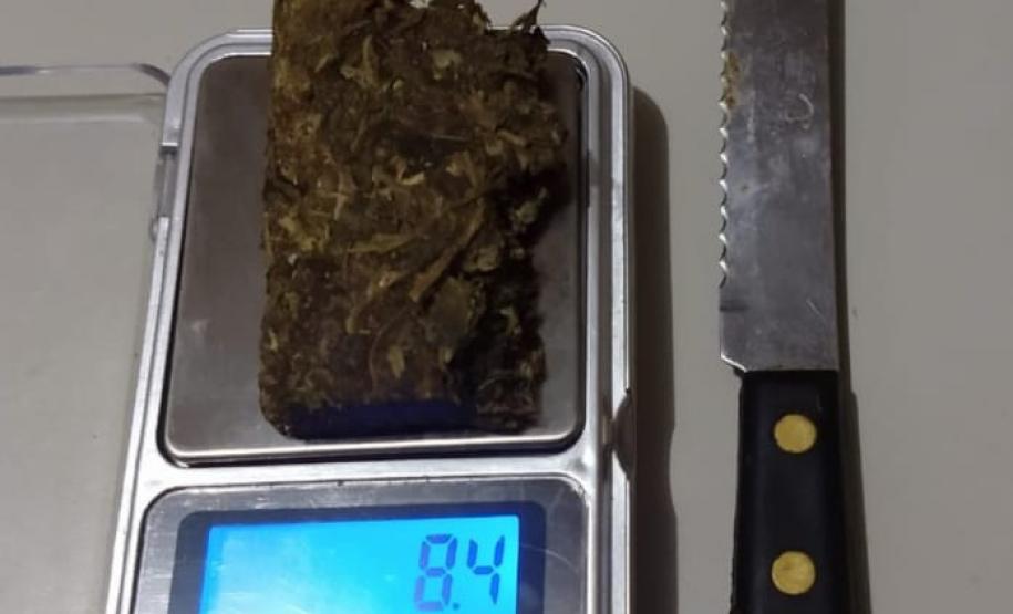 No Norte Pioneiro, PM apreende quase dois quilos de maconha e oito pessoas acabam encaminhadas