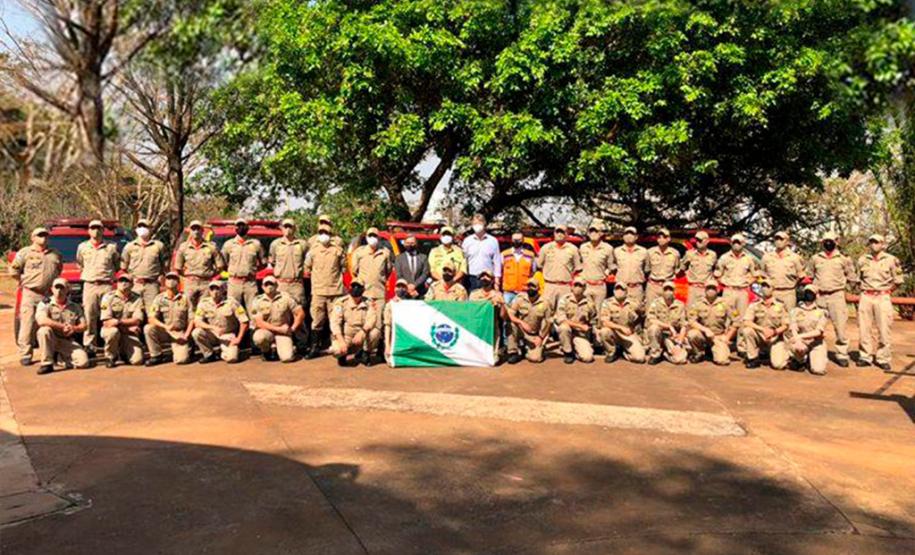 Bombeiros do Paraná completam dez dias de combate a incêndios no Pantanal