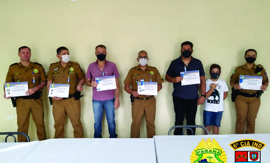 Batalhão da PM de Ivaiporã (PR) entrega Medalha de Mérito a policiais durante evento