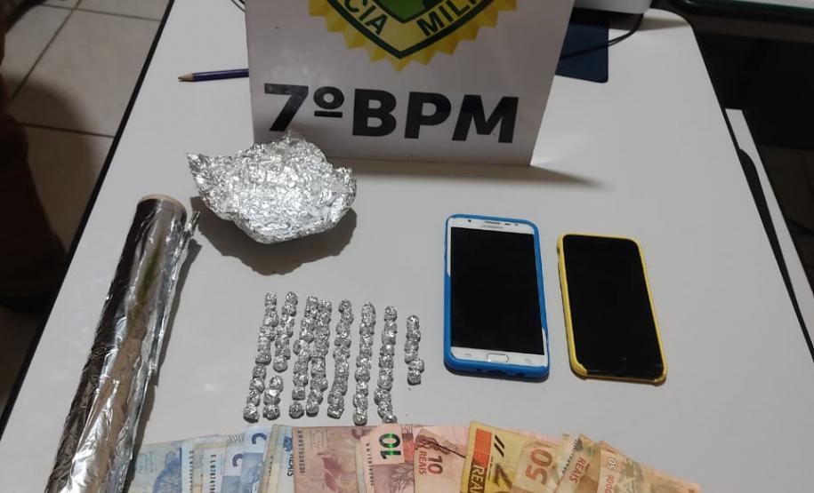 Em situações distintas, PM apreende arma de fogo, pedras de crack e recupera um trator no Noroeste do estado