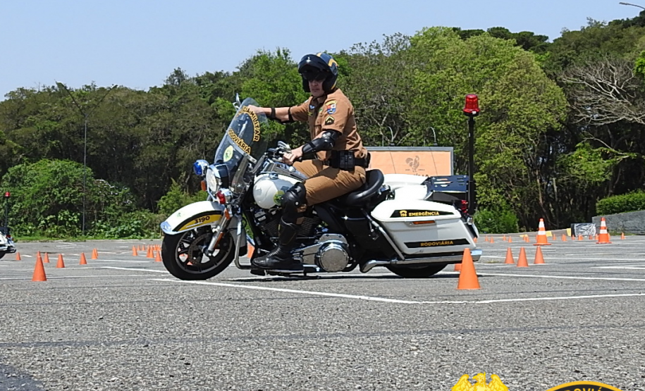 Policiais do BPRv participam de treinamento em motocicletas na Região Metropolitana de Curitiba (RMC)