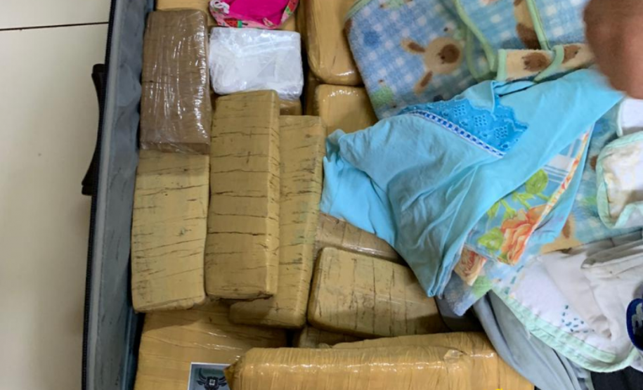 BPRv apreende quase 150 quilos de maconha e R$ 100 mil em eletrônicos no paraná