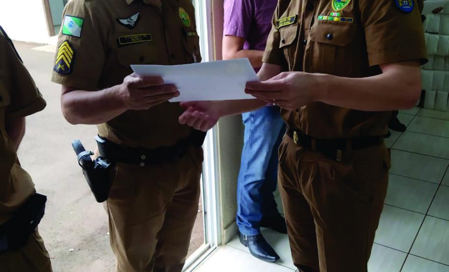 Batalhão da PM de Ivaiporã (PR) entrega Medalha de Mérito a policiais durante evento