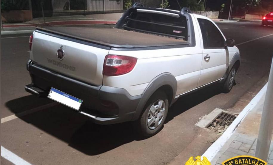 PM apreende 6,7 mil pacotes de cigarro, armas e até lancha no Oeste do estado