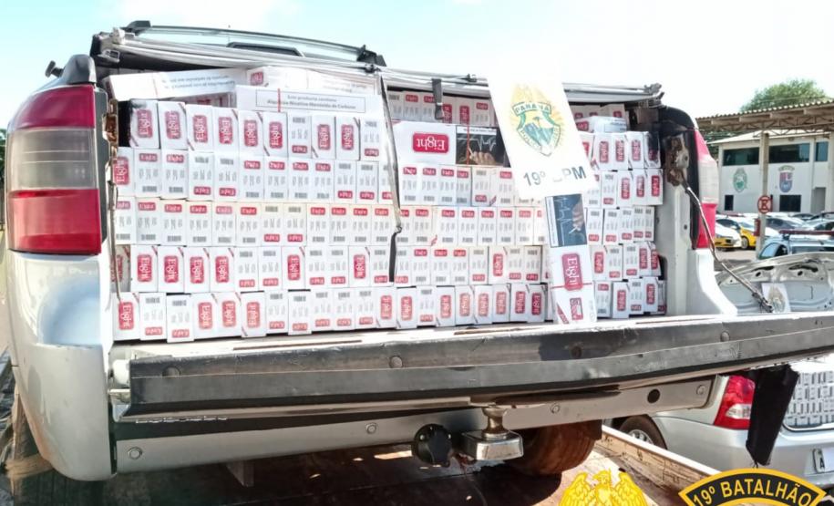 PM apreende 6,7 mil pacotes de cigarro, armas e até lancha no Oeste do estado
