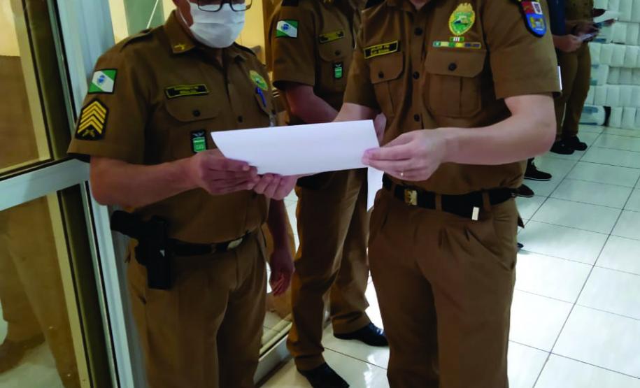 Batalhão da PM de Ivaiporã (PR) entrega Medalha de Mérito a policiais durante evento