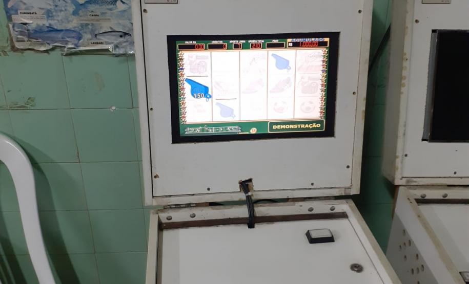 Durante o fim de semana, AIFU fecha 20 estabelecimentos comerciais e apreende máquinas caça níquéis e contrabando na Capital