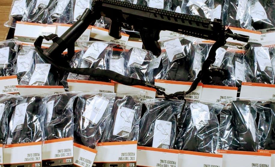 BOPE entrega 50 novas bandoleiras para policiais da Rondas Ostensivas de Natureza Especial (RONE)