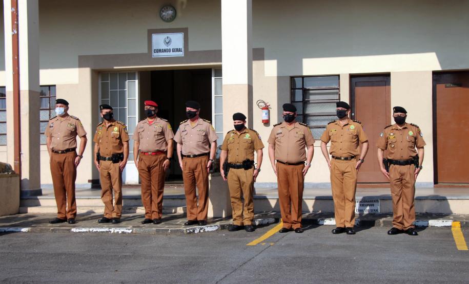 Veteranos da Polícia Militar e do Corpo de Bombeiros são homenageados durante solenidade em Curitiba