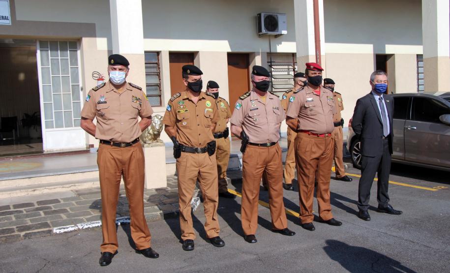 Veteranos da Polícia Militar e do Corpo de Bombeiros são homenageados durante solenidade em Curitiba