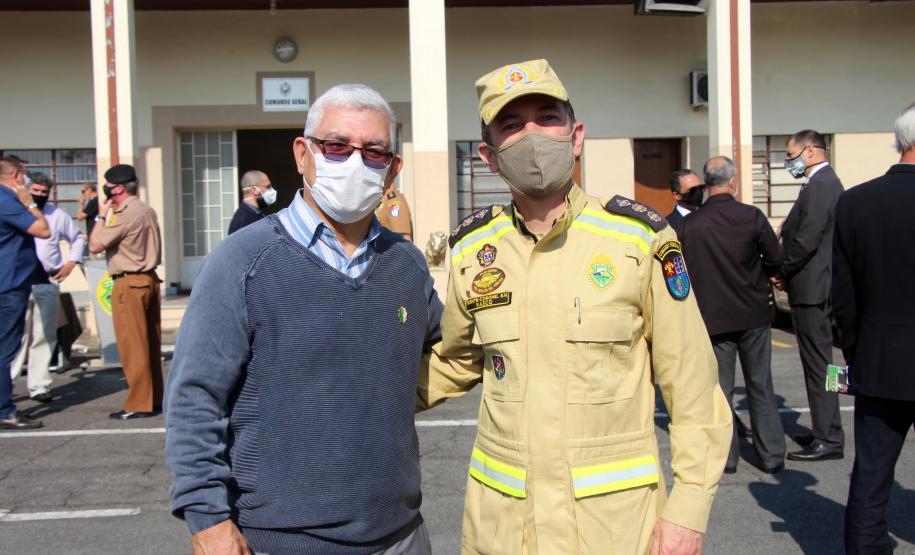 Veteranos da Polícia Militar e do Corpo de Bombeiros são homenageados durante solenidade em Curitiba