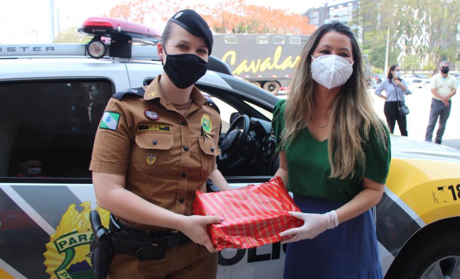 Polícia Militar doa quase 500 brinquedos a campanha Paraná Piá do Governo do Estado