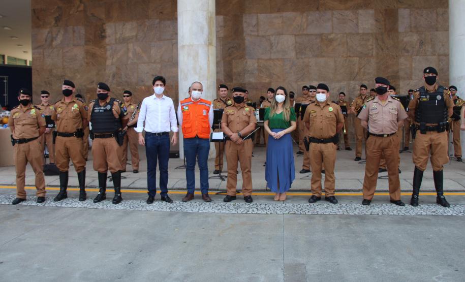 Polícia Militar doa quase 500 brinquedos a campanha Paraná Piá do Governo do Estado