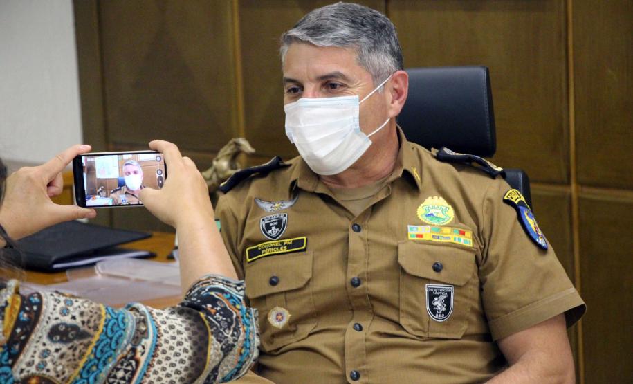 Comandante-Geral da PM recebe doação de 5 mil máscaras e face shields