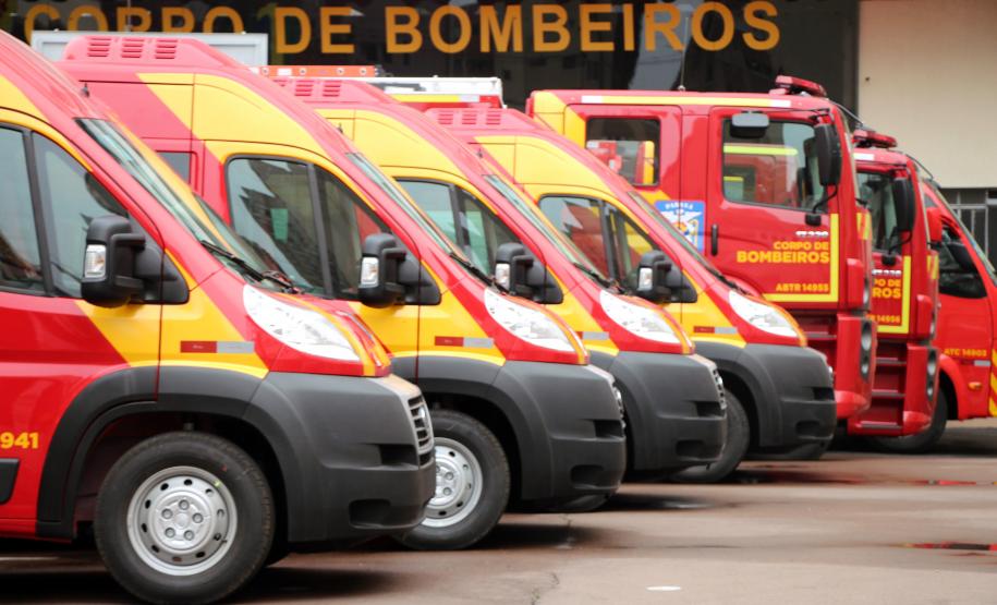 Governador entrega 15 novas viaturas para o Corpo de Bombeiros