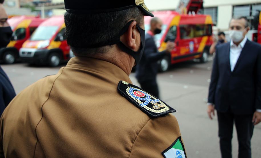 Governador entrega 15 novas viaturas para o Corpo de Bombeiros
